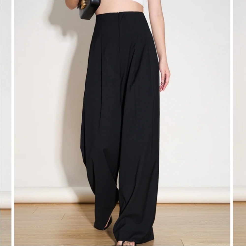 NWT REVOLVE/Minimalist Lovers Commense
Effortless Flowy Wide Leg Dress Pants